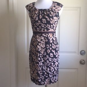 Super flattering LOFT dress. NWT